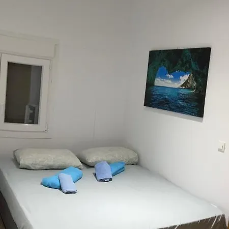 Mare Zakynthos, Private Vilă Laganas