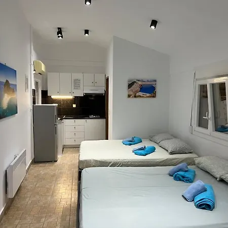 Vilă Mare Zakynthos, Private Laganas