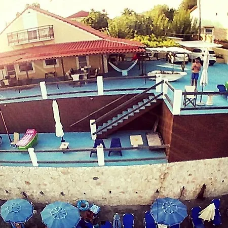 Mare Zakynthos, Private Vilă Laganas