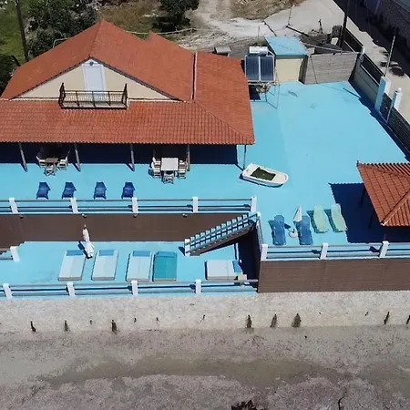 Mare Zakynthos, Private 拉加纳斯