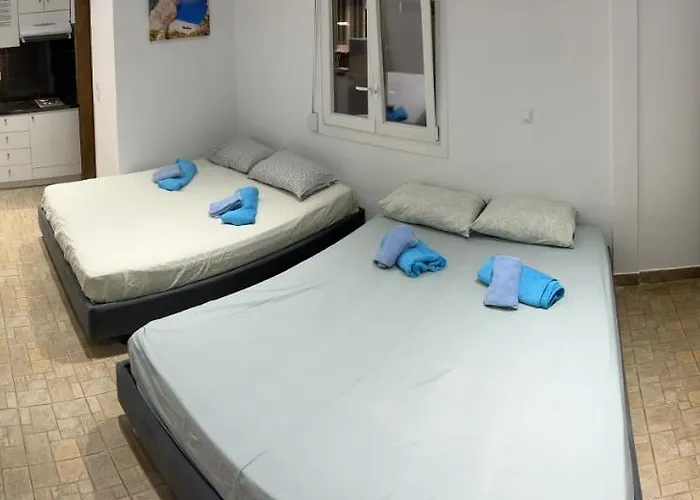 Mare Zakynthos, Private