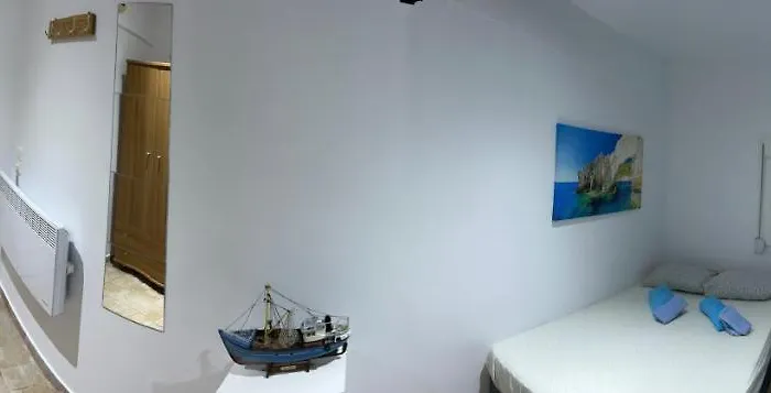 Mare Zakynthos, Private Laganas